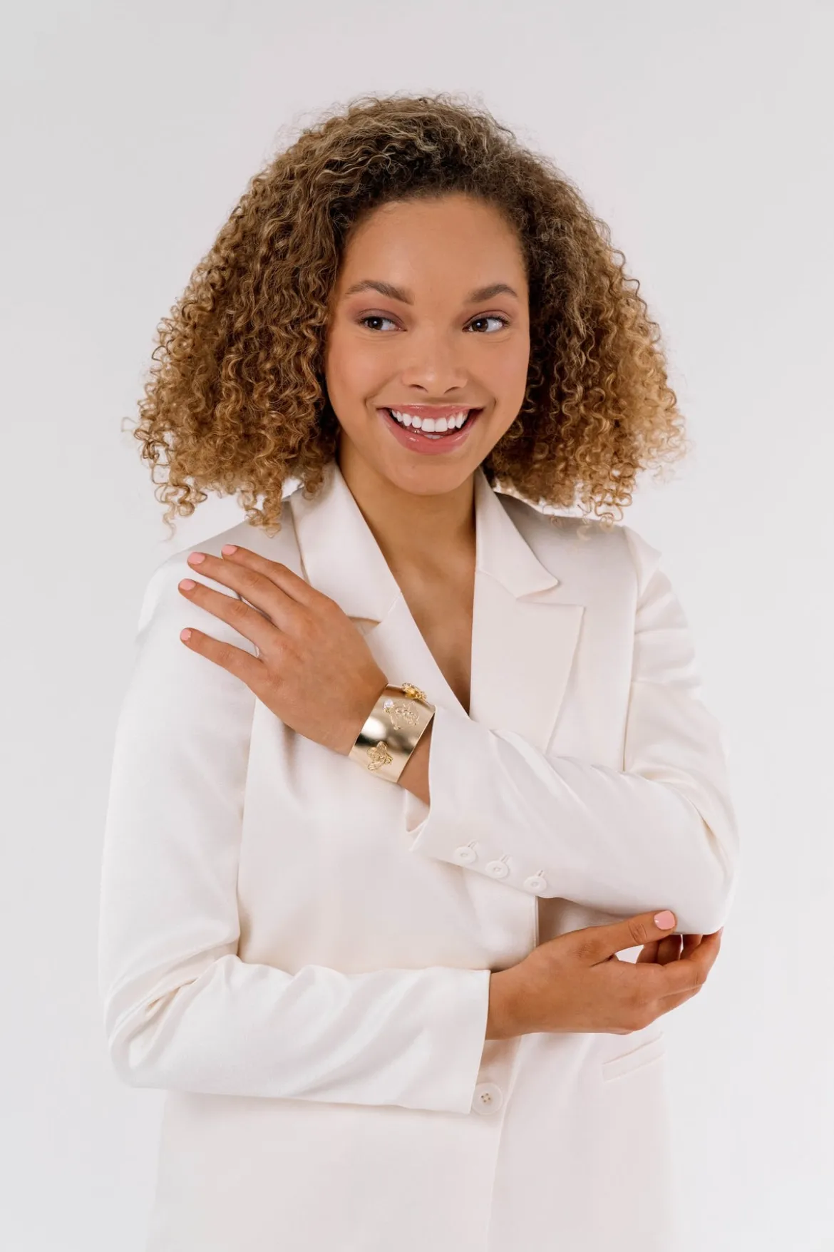 Pearl Bee Cuff